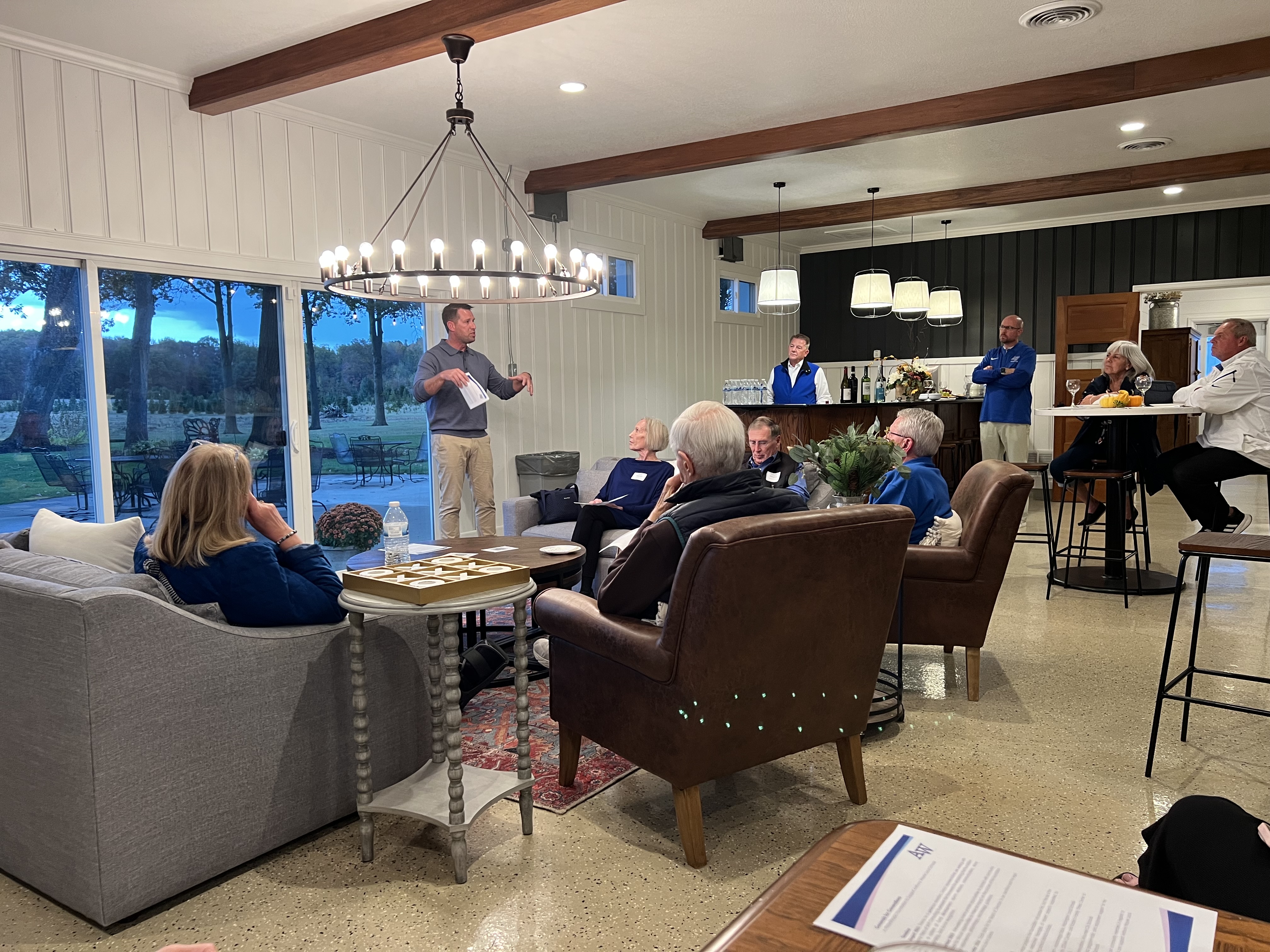 Mike O'Shea speaks with interested community members