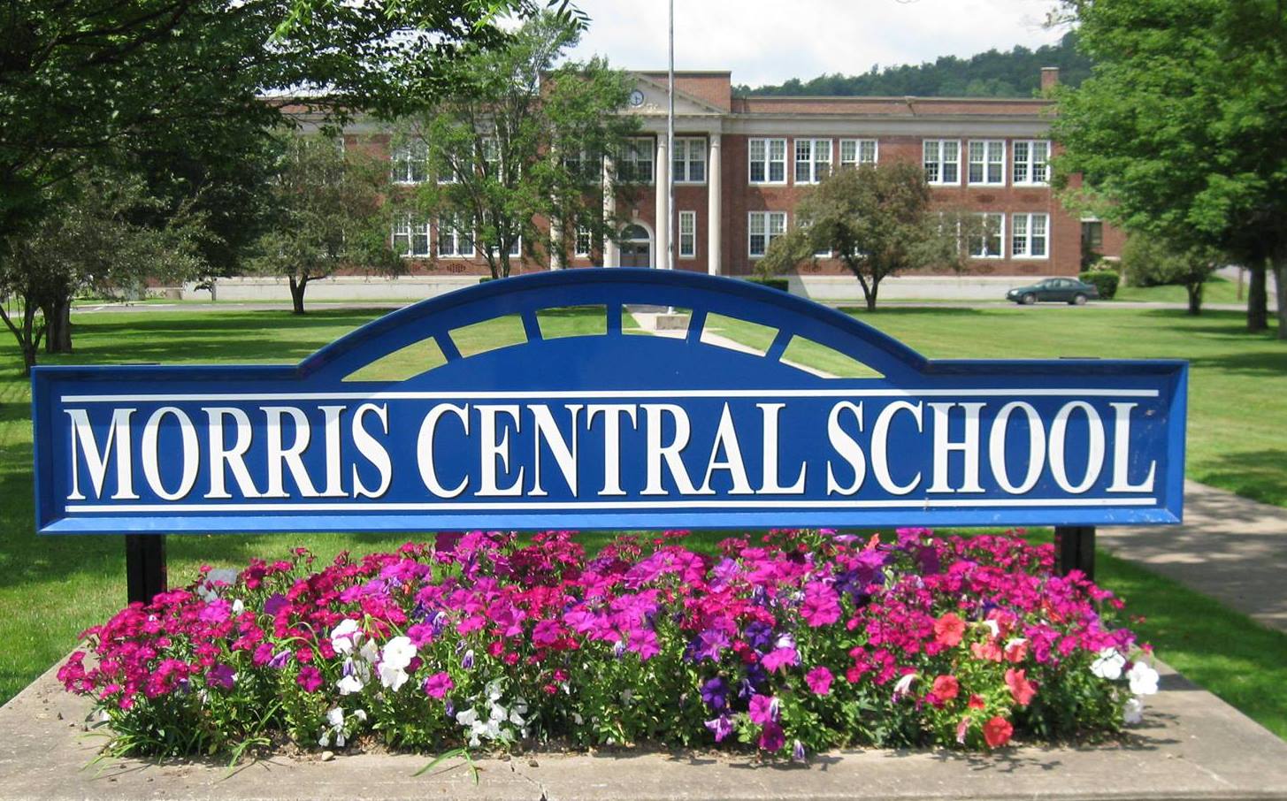 The front of Morris Central School