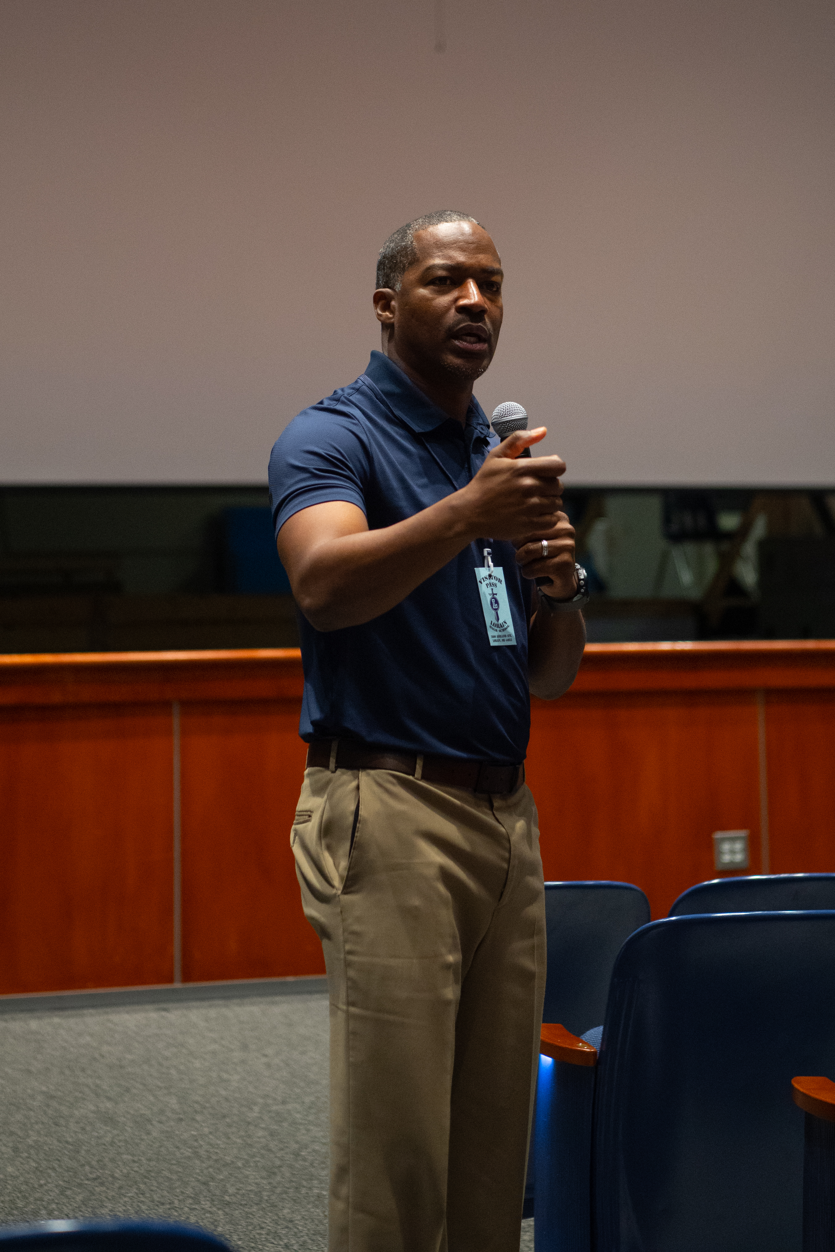 Willie Spears speaks to a group of students at Lorain High School. 